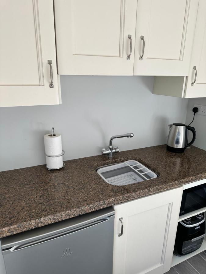 Pineridge Snug Apartment Уексфорд Екстериор снимка